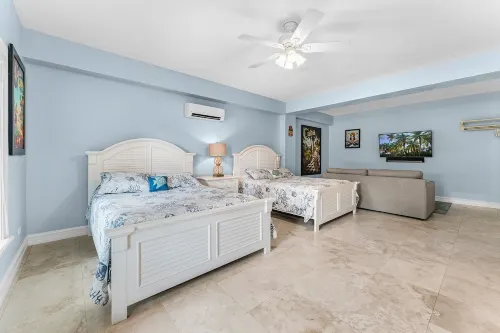 Spectacular 4 bedroom 4 1/2 bath villa on Tavernier Creek in Florida Keys.