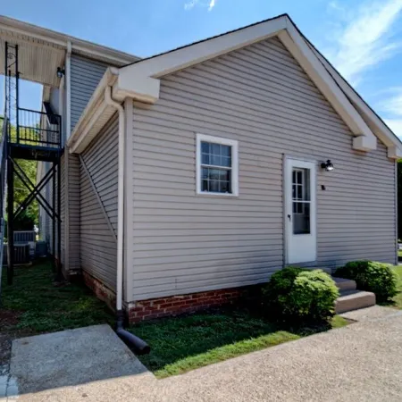 Classic Country Condo 30 mi to Nashville at 1/3 the Price!