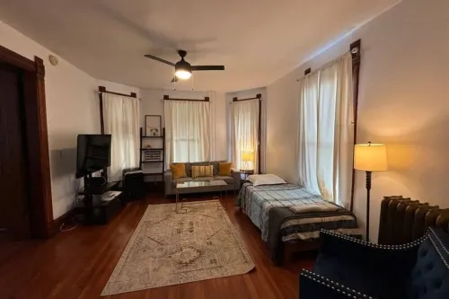 Eighty Three-Historic Downtown