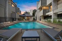 Magical Condo in Midtown!