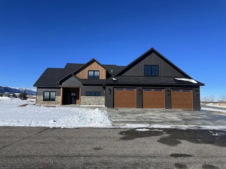 New! Rustic Modern Gateway to the Palisades Отели в г. Карбон