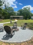 LakeHouse w/ Great Views-Newly Renovated-private boat house/dock & fire pit