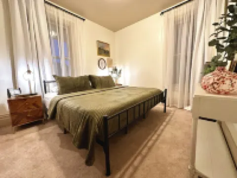 LUX Uptown Escape - The Trester