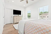 Charming 2-bedroom townhome with WiFi, minutes from Auburn University's campus