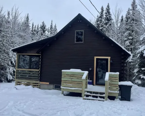 Minutes to Moosehead Lake, ATV Trails from driveway, Hiking, Mountain Biking 格林維爾酒店