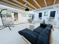 4169-Quaint, Newly renovated