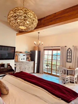 Ocean, Sunset, Mountain Views, Private Deck: Villa Floresco: Tuscan-like getaway