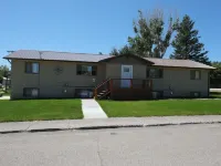 Freshly Remodeled 2 Bedroom, Full Kitchen, living Room Suite, in Cascade unit #1 Hotels in Cascade