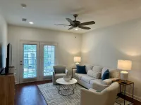 Newly Renovated Condo at The Bluffs West! Walk to campus, pool, and gym access.