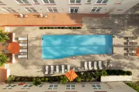 Fenway Hotel, Autograph Collection - Pools