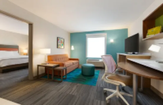 Home2 Suites by Hilton Portland Airport or