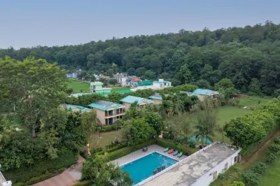 Winsome Resort & Spa Corbett Hotel in zona Barati waterfall