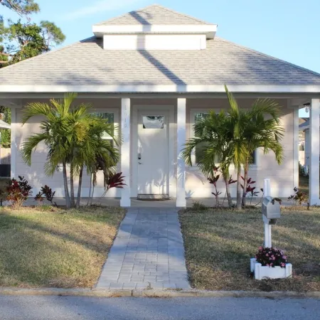 Delightful 3-bedroom house in Bradenton with WiFi, Games, and more #2 of 2