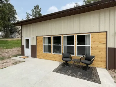 The Dens at Bear Rock #1 Hotels in der Nähe von Custer / Mount Rushmore / Black Hills KOA Holiday