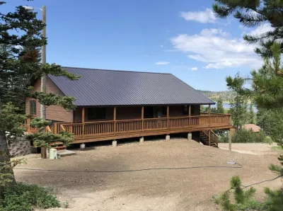 Georgetown Lake House With 4 bedrooms, 3 bathrooms, game room, fire pit, & more