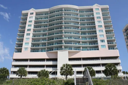 Spring Discounts! Spacious - 2 Bedroom Oceanfront Bldg - Great Views & Amenities
