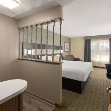 Travelodge by Wyndham Perry National Fairgrounds Area I-75