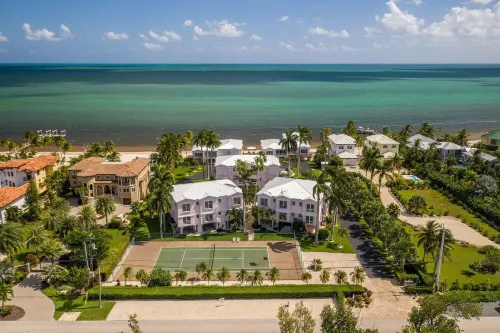 Large Coco Plum Beach Marathon Townhome-remodeled , bikes, kayaks, ++