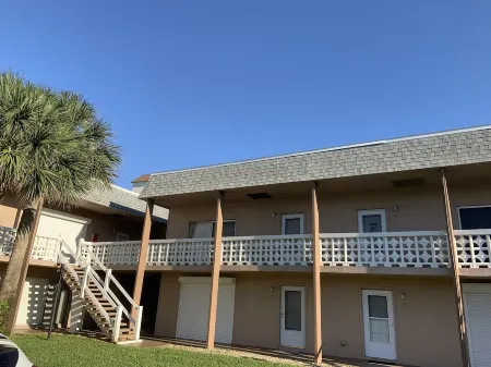 3-minute walk to private Beach - Recently Updated! In-unit Washer & Dryer