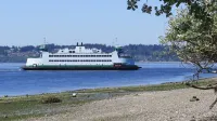 Waterfront Vashon Home with Amazing View
