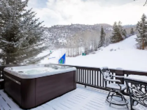 Luxurious Ski-in Ski-out Home in Arrowhead community Hotels in Edwards