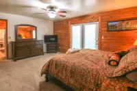 Chalet Crystal Mountain - 6 Bedroom - 3 Bath Log Cabin