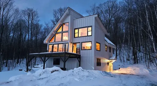 Breathtaking Mountain Views and Sunsets, Fully Renovated, Luxury VT Retreat,
