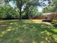 Relaxed, pet-friendly home walkable to Clemson campus, stadiums or downtown.