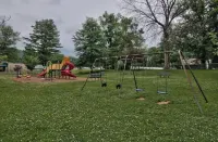 Riverfront Retreat For Kayaking, Fishing and Hot Tub