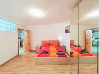 Central Las Americas, heated pool, 2 beds