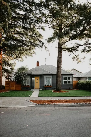 Modern House, Walk To Historic Downtown!