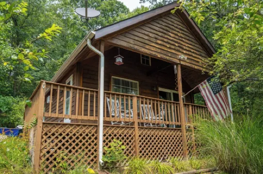 Budget Friendly Getaway - Dogs Welcome!