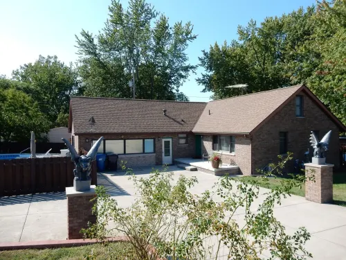 Steps to Lake Erie Near Lakeside - Private Hot Tub, Seasonal Pool, Recreation - 4-Star