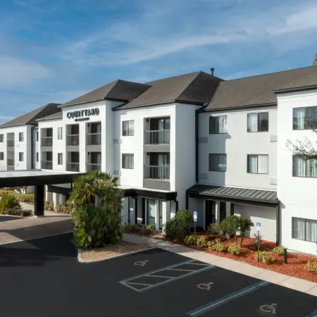 Courtyard by Marriott Lakeland