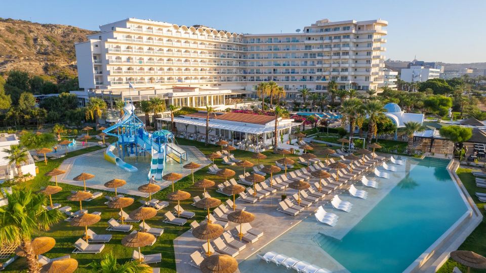 Pegasos Deluxe Beach Hotel