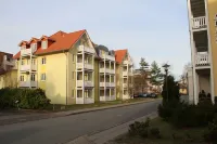Bright renovated apartment 350m to the beach