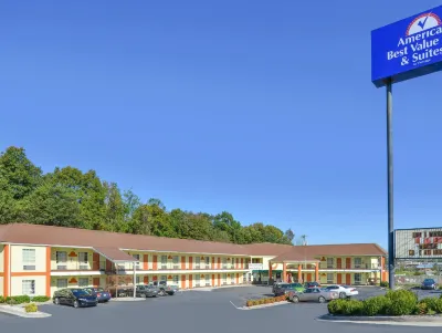 Kings Inn Hotels in LaFayette