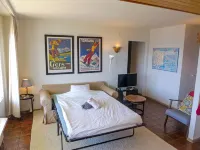 Clair-Azur B 65 Hotels near Denner Discount