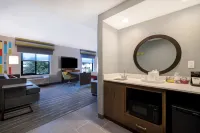 Hampton Inn & Suites by Hilton Marina