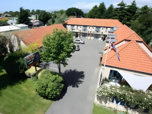Bush Inn Court Motel - Cho phép mang theo thú cưng