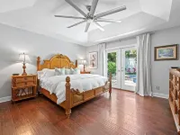 Pool House 1/2 Mile From Downtown Stuart Hotels in Stuart