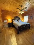 Unique Peaceful- Romantic, Private Pool, Fireplace, AC-Wifi, Delightful Smokies!
