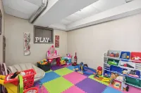 Lakeside Log Cabin w/Firepit, Dock, King Bed, Game Room, Scenic Relaxation