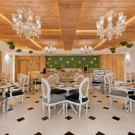 Ramada by Wyndham Lucknow Hotel and Convention Center