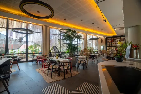 ONOMO Hotel Abidjan Отели рядом с Аэропорт Феликс Уфуэ-Буаньи