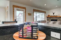 Bozeman's Modern Retreat: Experience Rustic Luxury