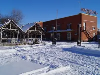 Evraziya Park Mini-Hotel 巴泰斯奇酒店