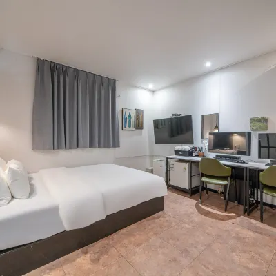 Hi Design Hotel Hotels near Sasang-Gu
