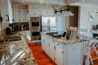 House on the Hill--The Perfect Master's Rental!