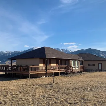 Snow Covered Mountains Paradise Valley Montana Steele HousePerfect Getaway Spot